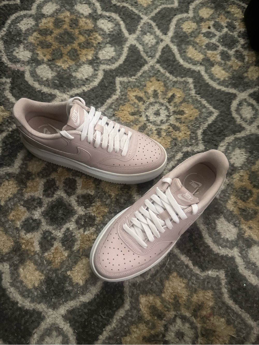 Nike Women’s Court Vision Alta Sneakers Pink Oxford size 9 EUC